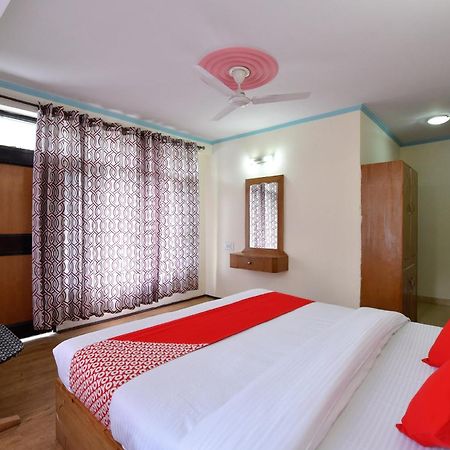 Hotel Oyo Hill View Manāli Exteriér fotografie